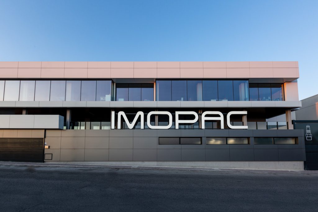 Instalaciones de IMOPAC en Madrid. Aquí es donde integramos todas nuestras operaciones , desde el diseño hasta la distribución. La optimización operativa es fundamental